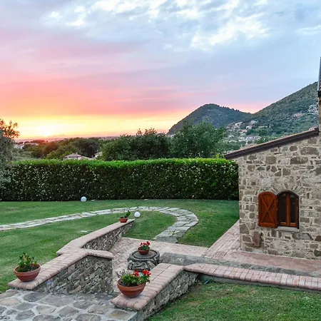 Holiday home Casale Il Sauco *