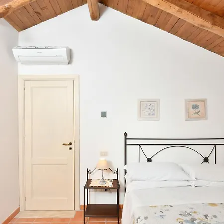 Casale Il Sauco * Santa Maria di Castellabate